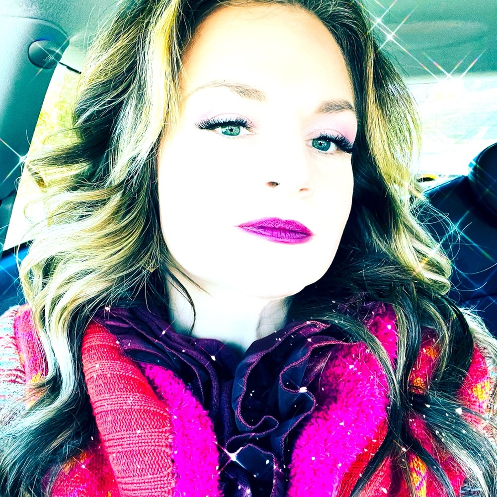 Meet your Posher, Desiree